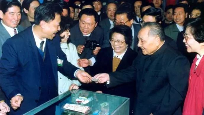 上海南京路各大商场,上海南京路步行街地下商场