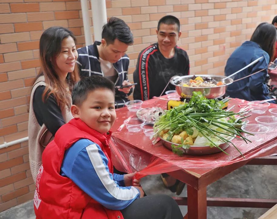 不变的是味道改变的是距离,不变的是茶颜悦色的味道