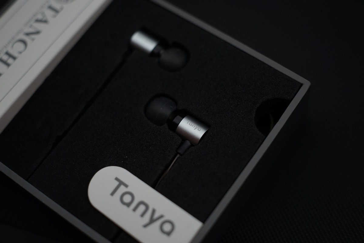 天使吉米谭雅评测：物美价廉百元级，解析力与宽松平衡