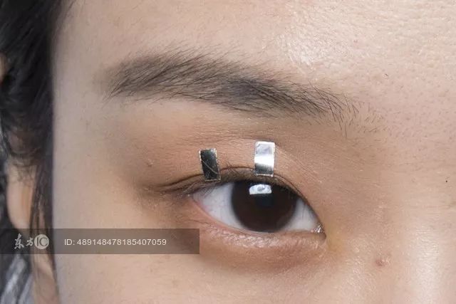 EIGSHOW丨鞠婧祎、李艺彤的仙女春夏妆容能让你美出新高度！