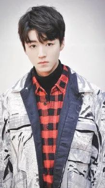 被疯狂吐槽的直男格纹，居然也有今天