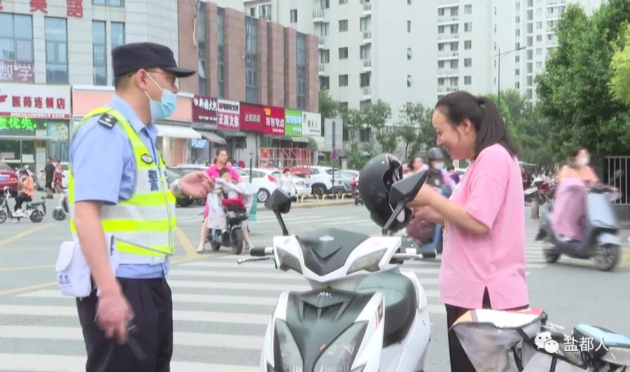 现场直击开学的视频,开学第一课现场直击