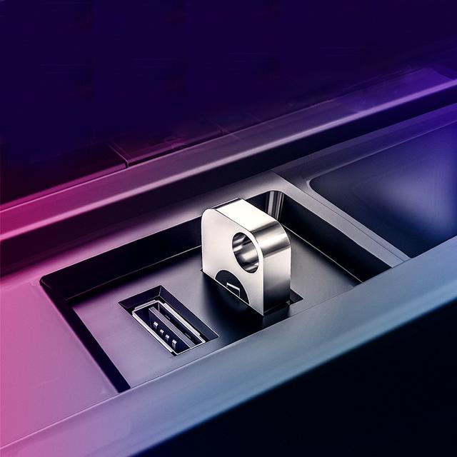 开车时车里都用什么放音乐,开车听的音乐电台有哪些