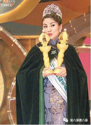 拜金女被退婚,拜金女为富二代抛夫弃子又被抛弃