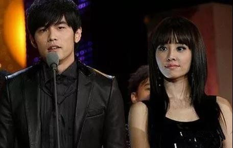 深扒侯佩岑恋情！私生女出身，她把母亲的手段学得炉火纯青