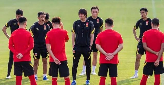 中国足球永远挑战你的想象极限,足球中的不尊重和可耻行为