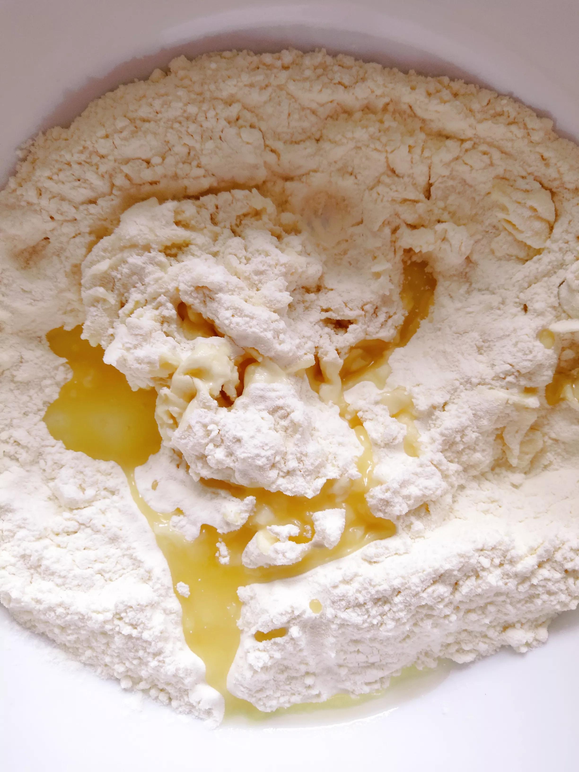 孩子最爱吃的绿豆饼家里就能做,大人小孩都爱吃的简单软皮绿豆饼