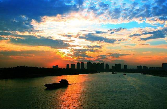 武汉人为什么离不开热干面呢,武汉人离不开的热干面