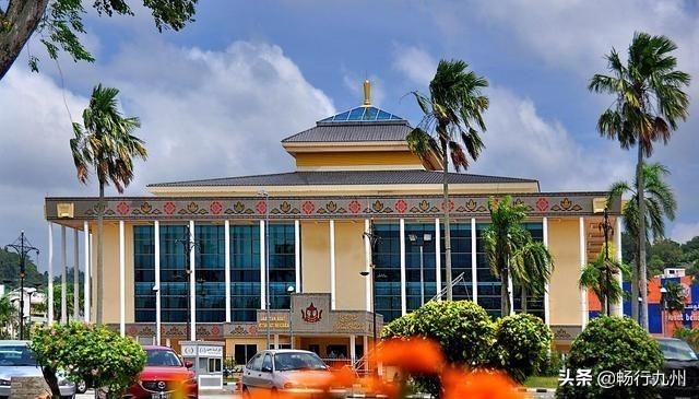 亚洲土豪文莱经济到底多发达，一块钱就能看所有的病？