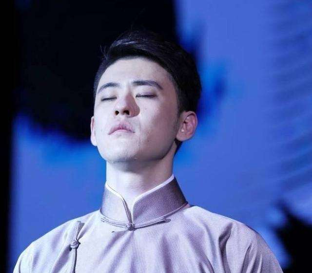 德云社台下粉丝严重刨活张云雷,被粉丝支配的恐惧德云社张云雷