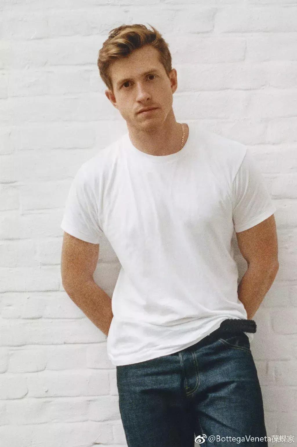 粉色打底适合什么颜色的外套,最适合女生的颜色