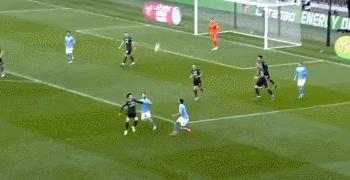 曼城5:1狼斯特林错失机会,复盘曼城1:2曼联