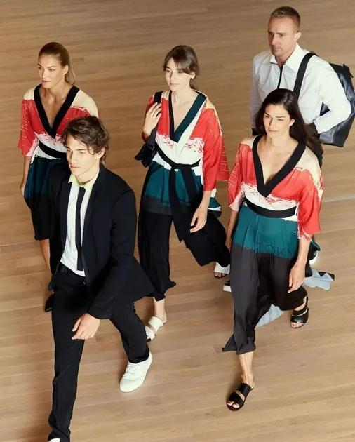 谁设计的奥运队服,奥运会战袍设计