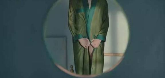 女儿被侵犯变成杀人魔,父亲将杀害女儿的凶手变性