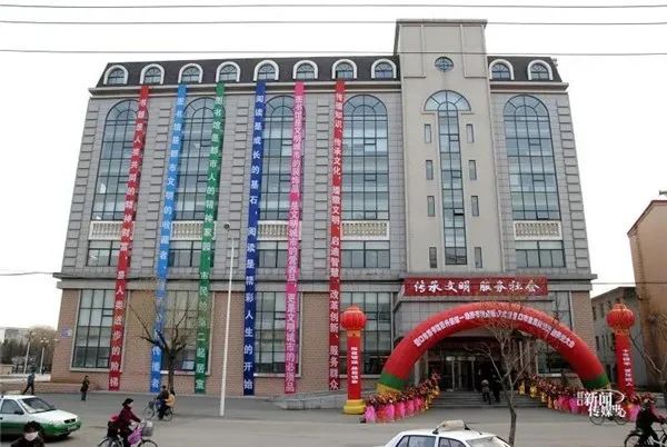 记忆中的家乡早已变了模样,家乡已不再是记忆中的模样