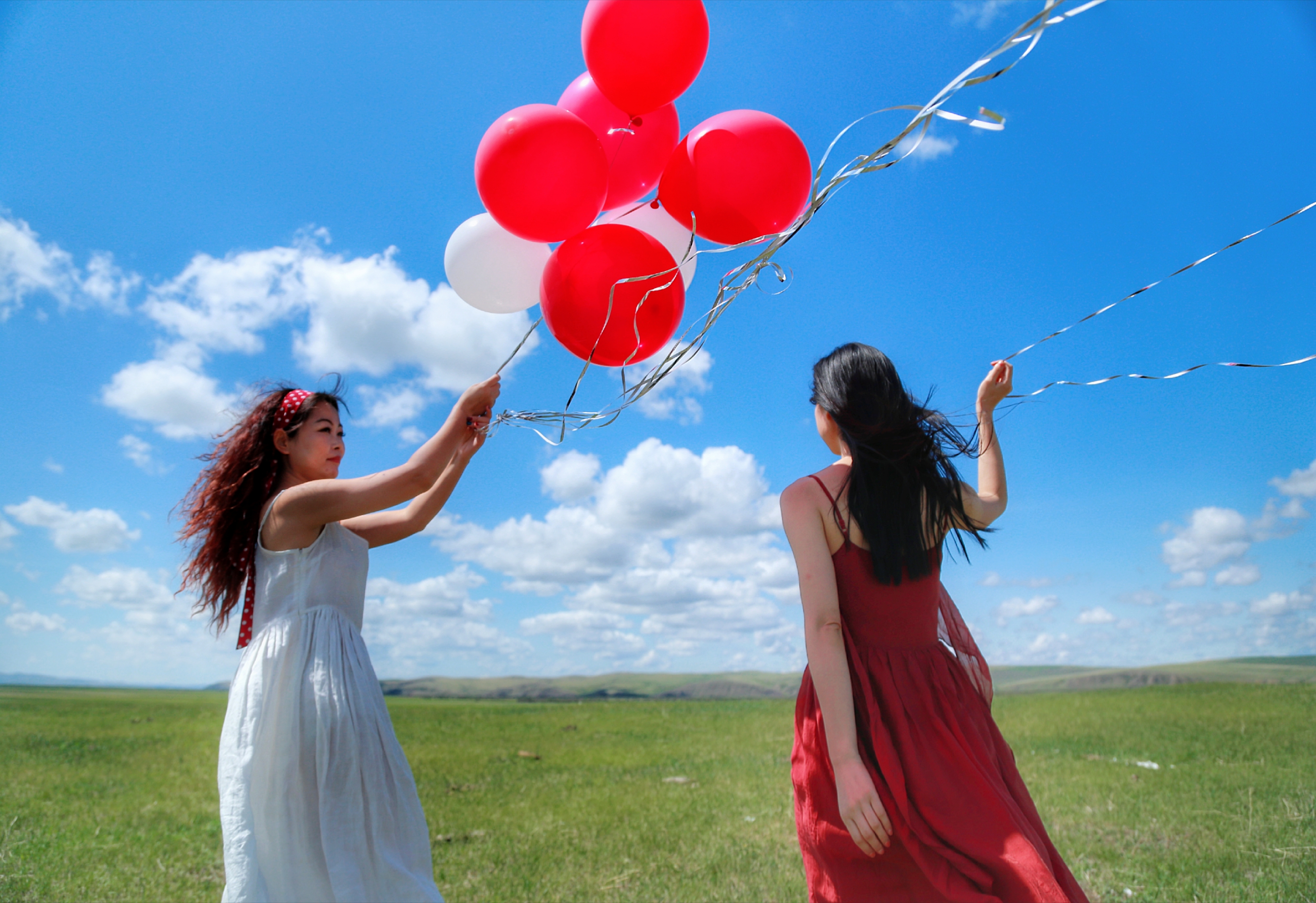 闺蜜旅游拍照片怎么摆动作,闺蜜旅游拍照姿势大全站姿