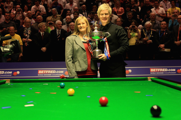 2013-14赛季丁俊晖罗伯逊,丁俊晖打破10年不胜罗伯逊魔咒