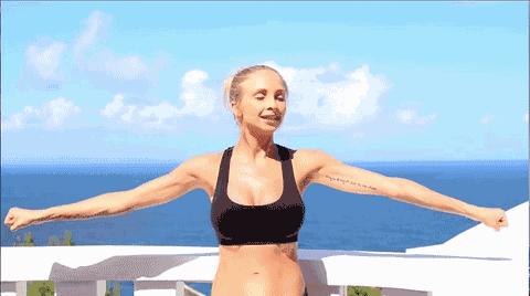 手臂肌肉松弛下垂怎么练图,7招赶走手臂赘肉打造完美手臂