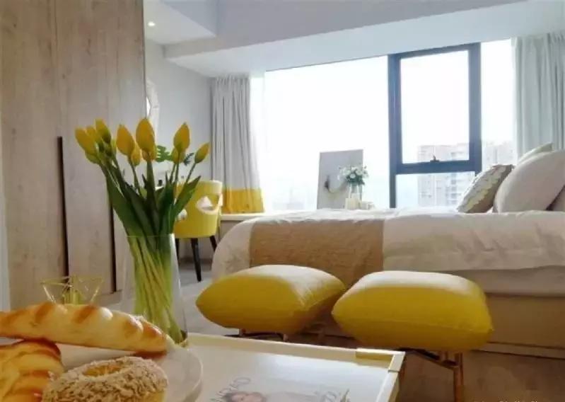 每个月租房2500元,100万的房子月租金4000