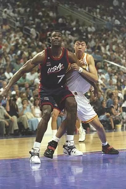 昙花一现的配件极致,篮球鞋穿过的酷炫“小马甲”大盘点