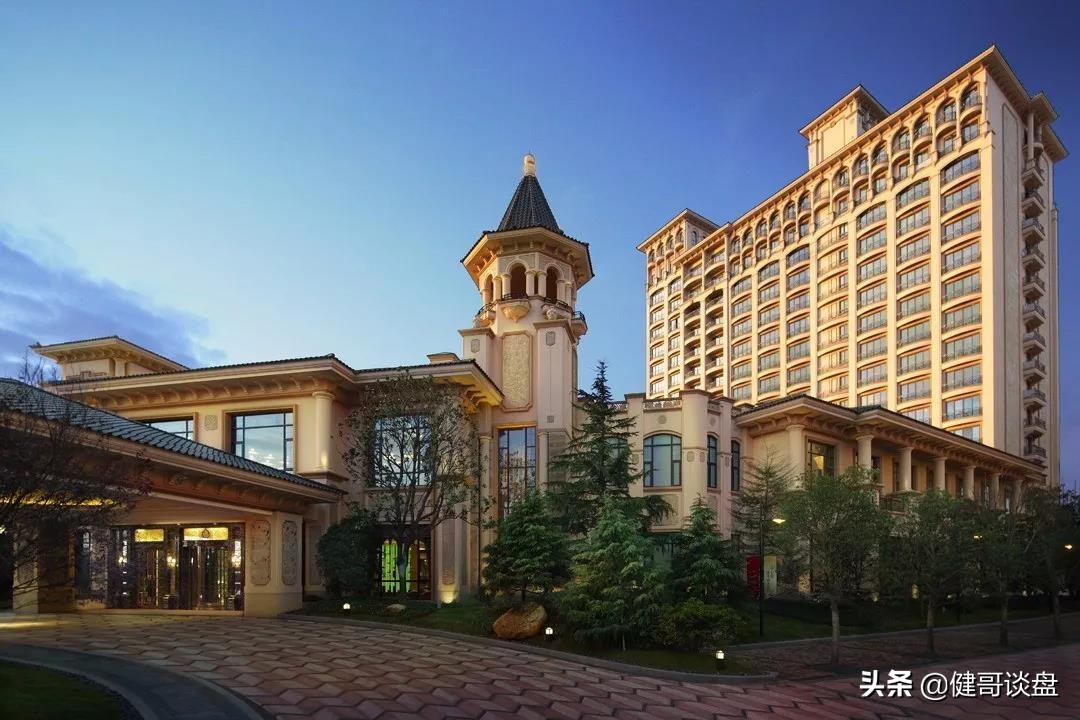 豪宅中的宾利，郎朗与大S等社会名流的选择——上海浦东星河湾