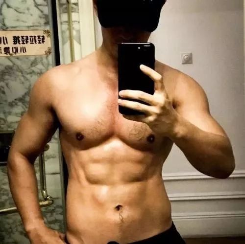 亲爱的热爱的韩商言腹肌,韩商言露出全部腹肌