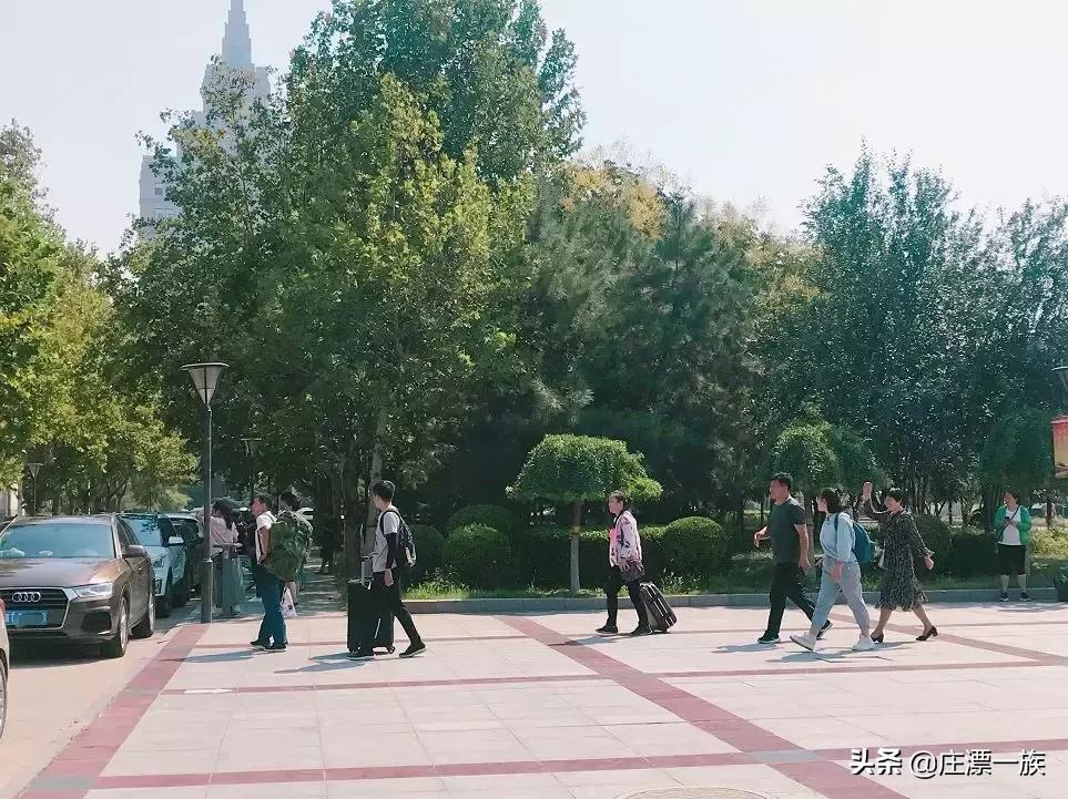 朝气蓬勃的石家庄学院来了,请多多指教