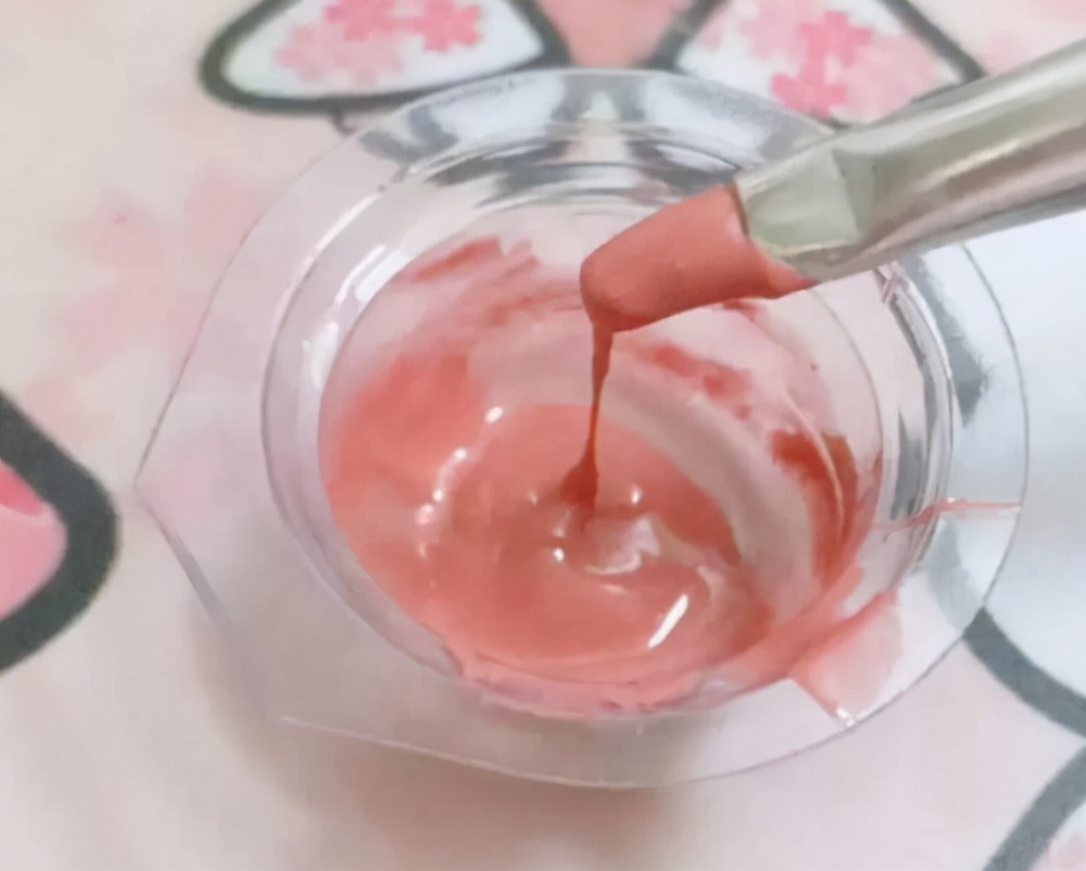 口红过期了还可以怎么利用,口红过期了怎样变废为宝