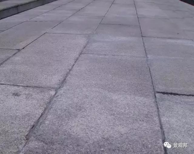 石材反碱和泛碱的区别,室外地面石材泛碱怎么办