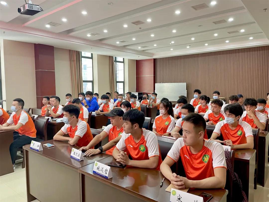 河南足球协会e级教练员培训班,湖北大学举办足球e级教练员培训