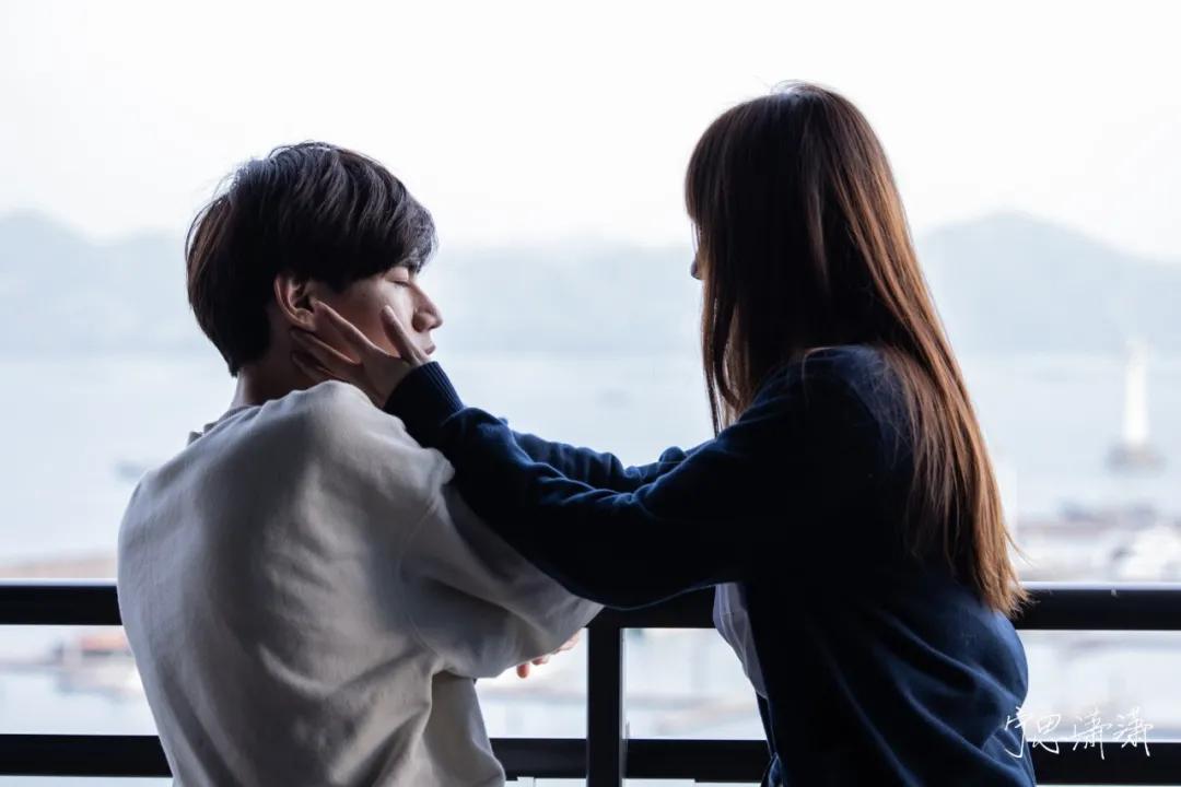 佳能rf70-200mmf4镜头价格,轻巧大光圈长焦佳能rf70-200mmf2