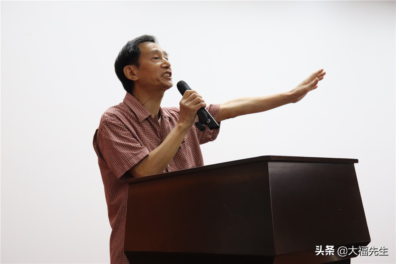 钢铁年代战友重逢,钢铁情怀