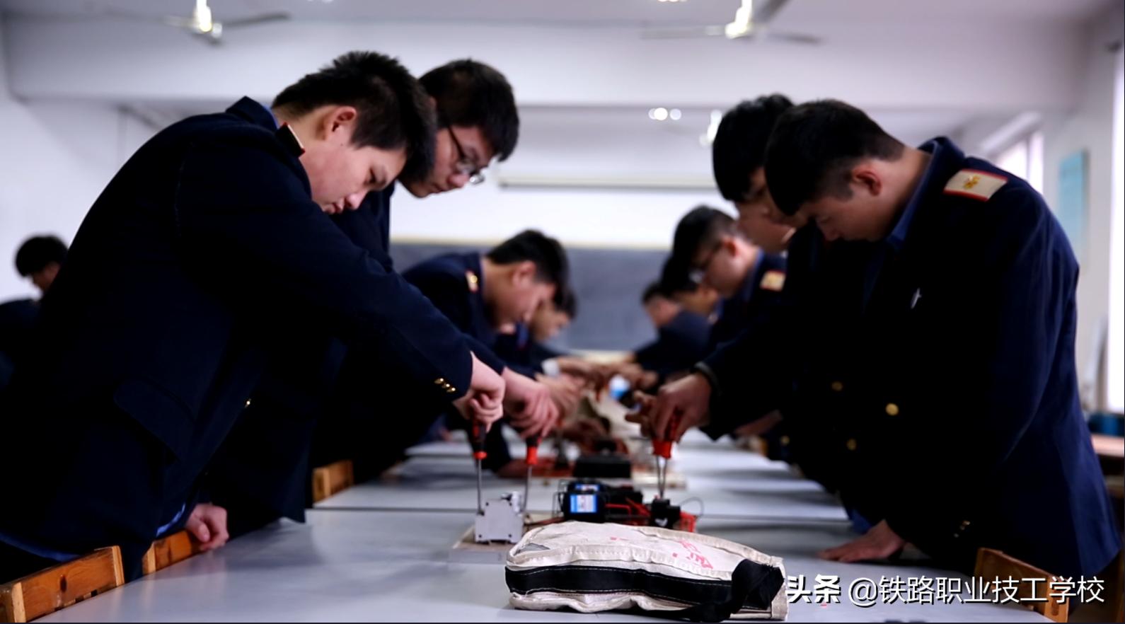 石铁技校是私人办的吗,石铁技校最好专业