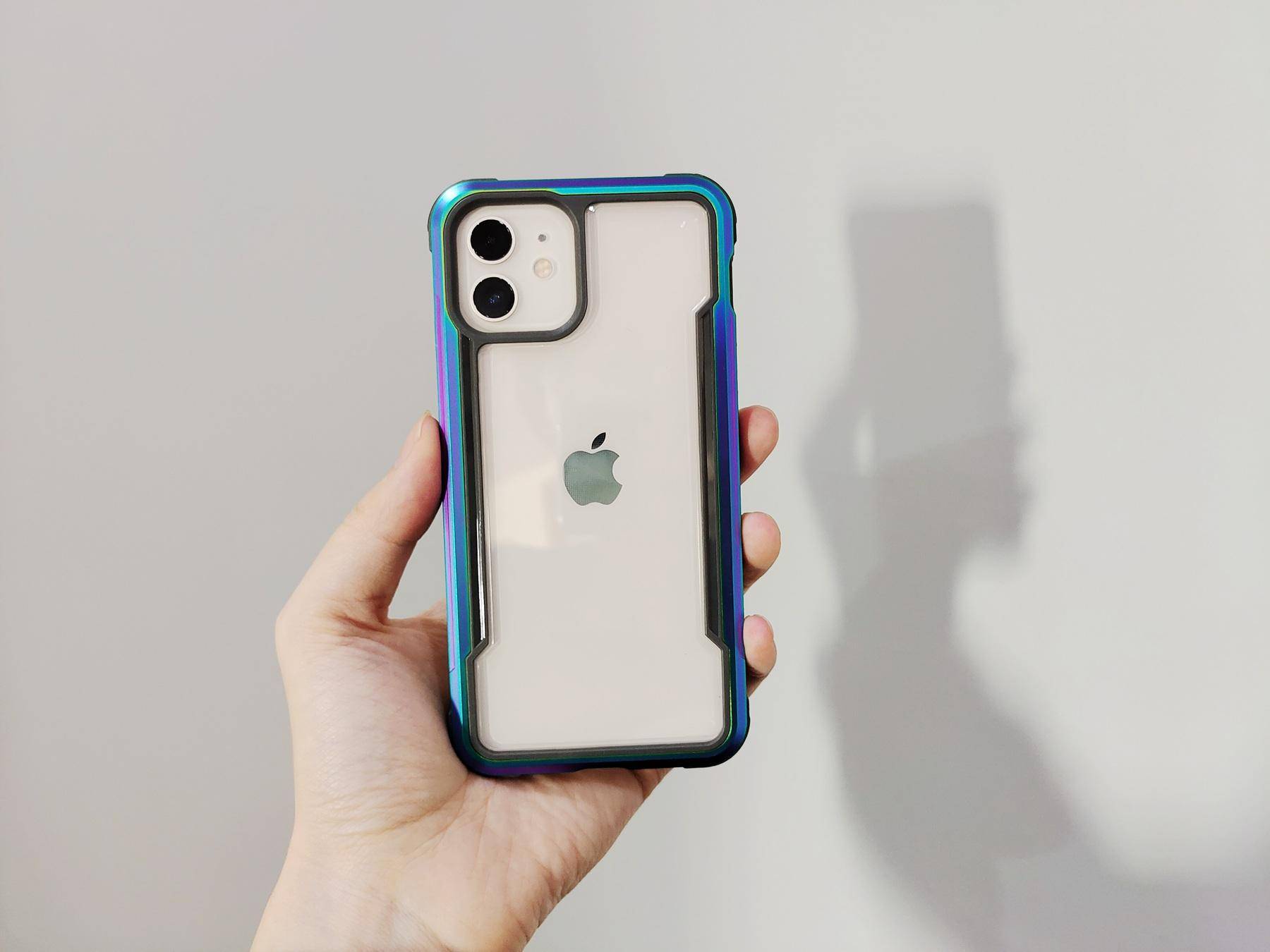 iphone12怎么挑选手机壳,iphone12套上透明手机壳是什么样