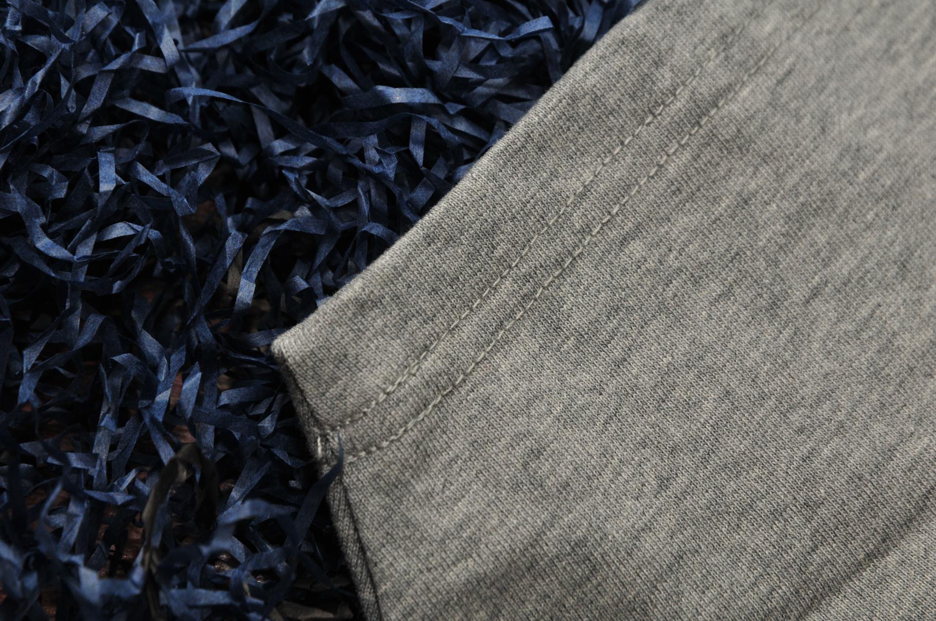 怎么选择经典百搭版型好的t恤,t恤的选择与搭配