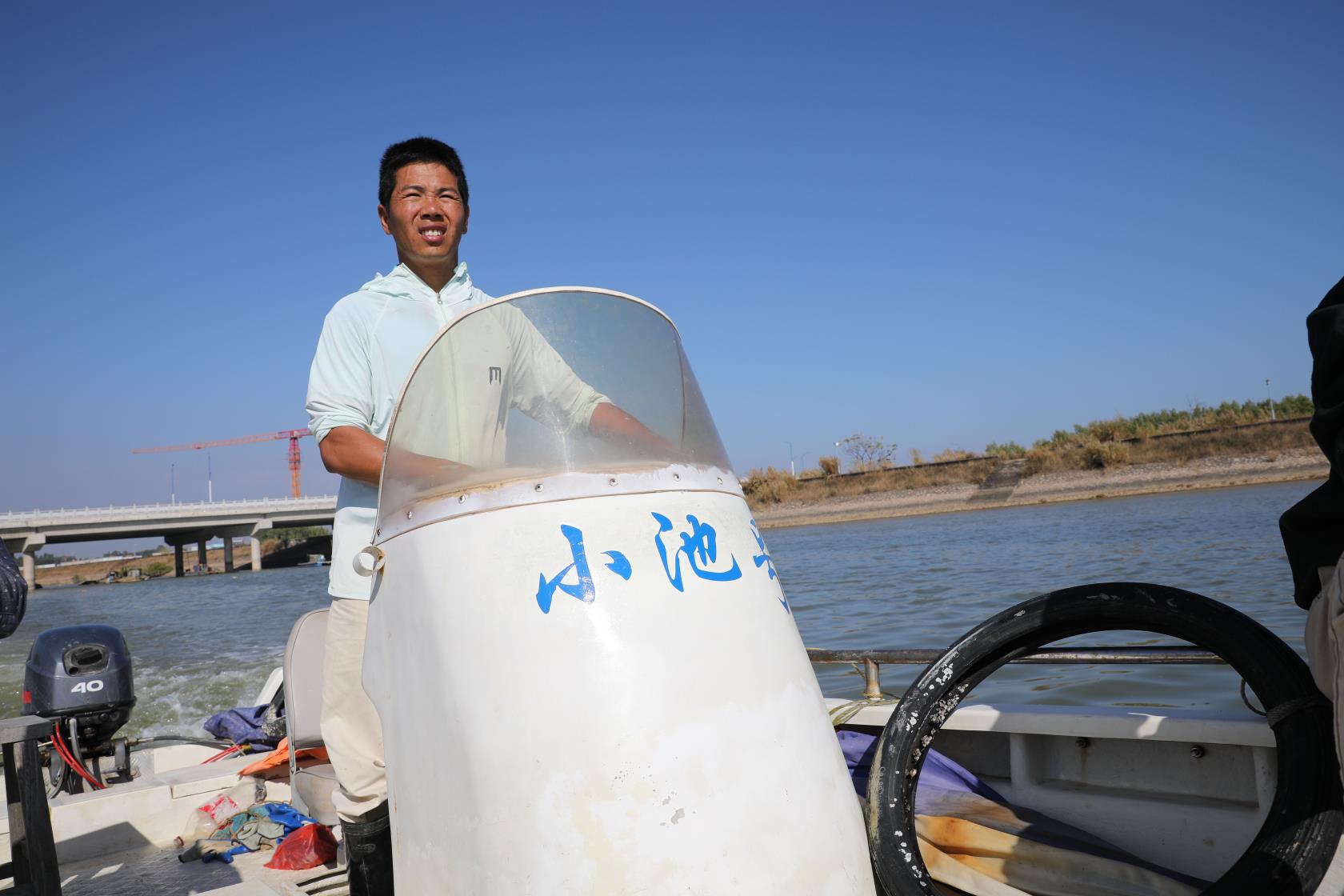 渔农小池：从小学辍学的打鱼人到成为粉丝过百万的“赶海网红”