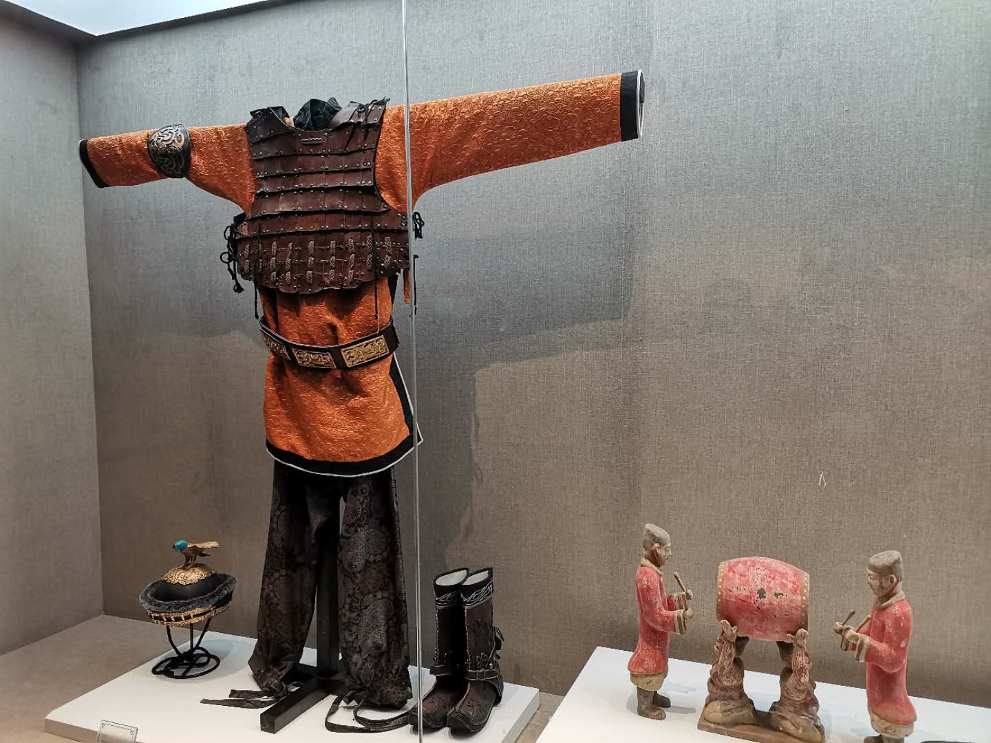 呼和浩特昭君博物院:中外驰名西汉古墓――昭君墓