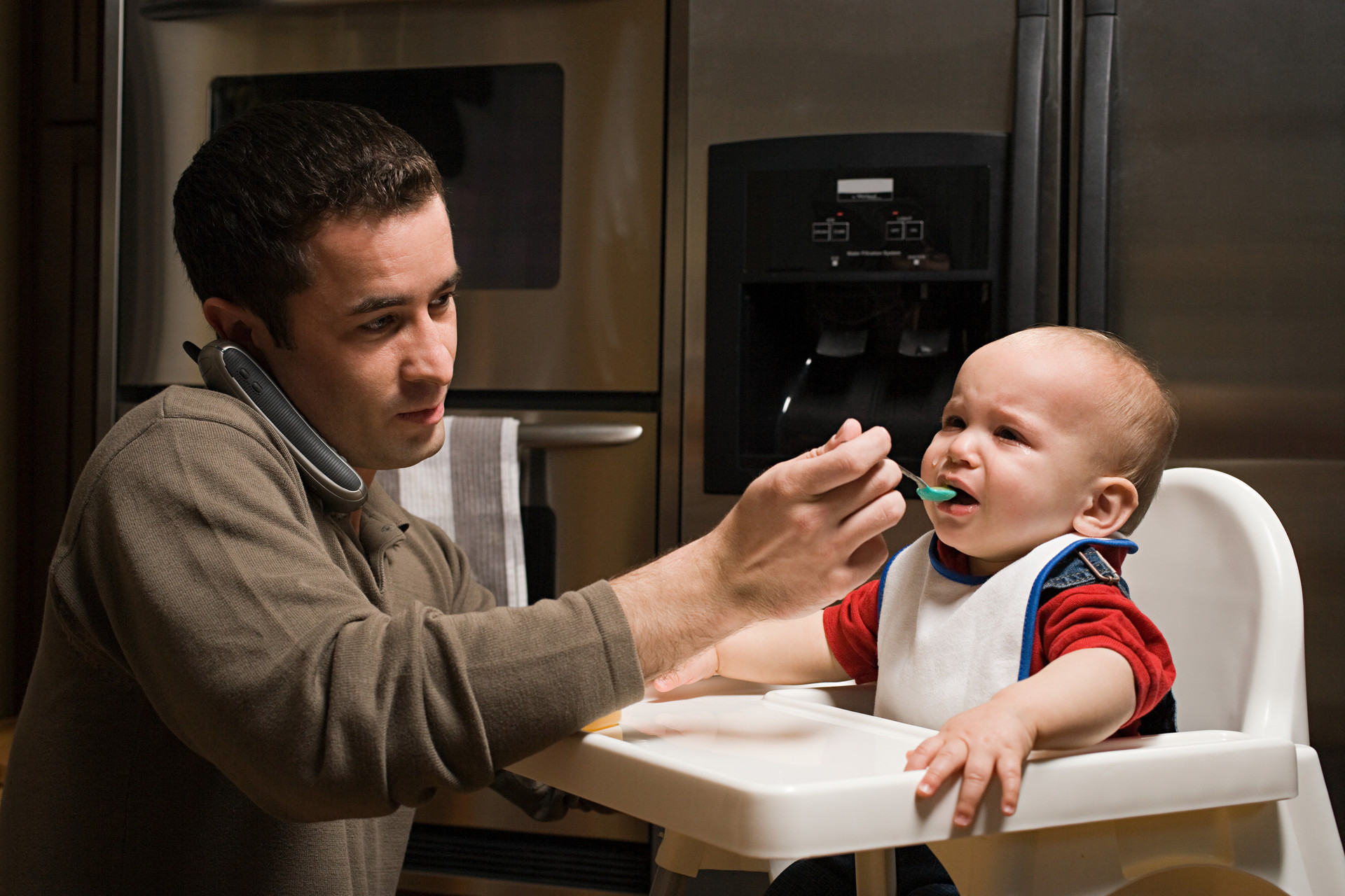 介绍防止孩子吃太多的9种方法,孩子吃得多且频繁正常么