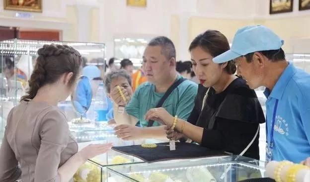 俄罗斯天价珠宝只卖中国人,俄罗斯天价首饰店真相