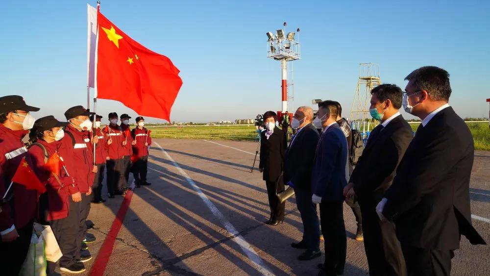 向支援上海抗疫一线的英雄们致敬,永远铭记这位抗疫英雄