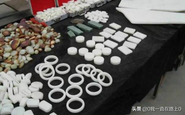 翡翠真伪一目了然,揭秘市面上5种翡翠的冒牌货
