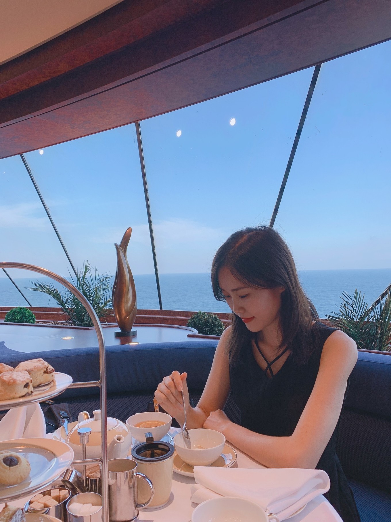 邮轮像海上养猪场,海上养猪场不负盛名