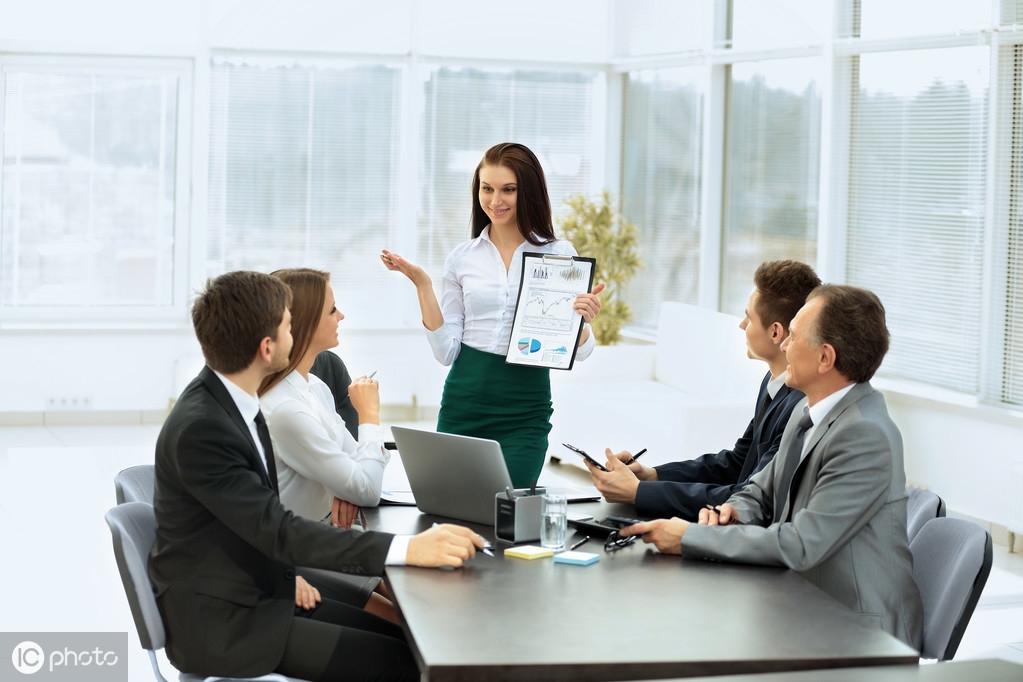 前台文员工作计划达成情况怎么写,公司前台文员年度总结