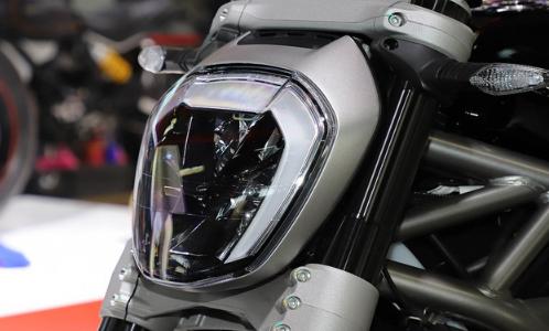 比奔驰S还贵的摩托车是什么样？带你走进2019北京摩托车展