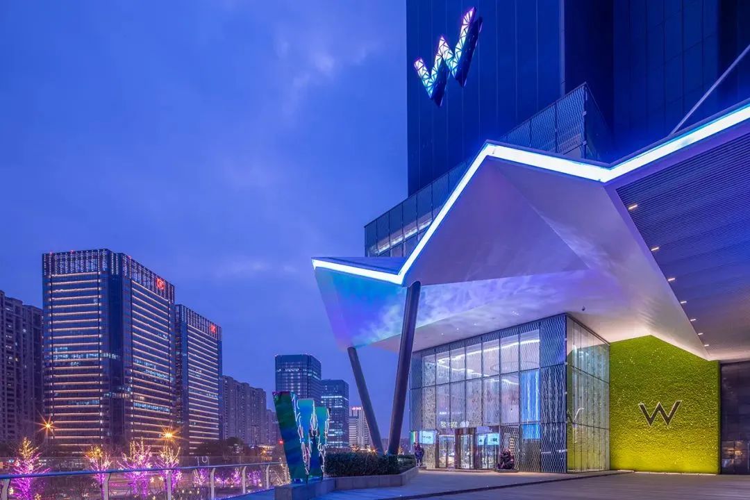 酒店装置艺术景观 (野奢酒店景观艺术装置)