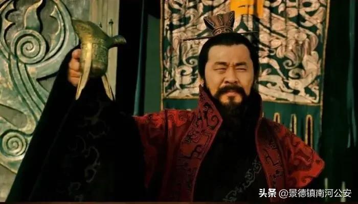 读三国演义100字感悟,三国志经典名篇100篇