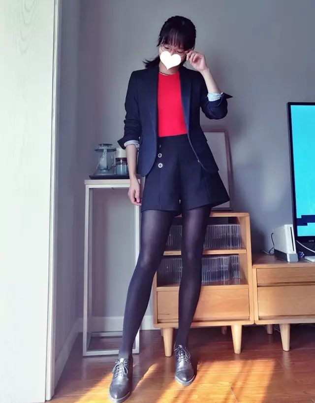 连裤袜子怎么穿好看,连裤袜怎么穿才不勒脚