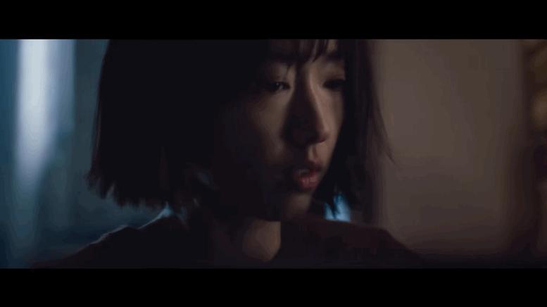 千万不要接来自过去的电话，女主救活了爸爸，但恶魔杀手也跟来了