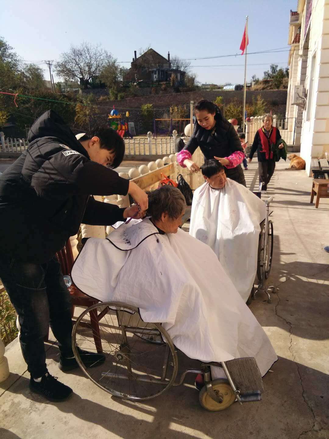 养老服务中心为老人打造幸福家园,养老服务让老人安享幸福