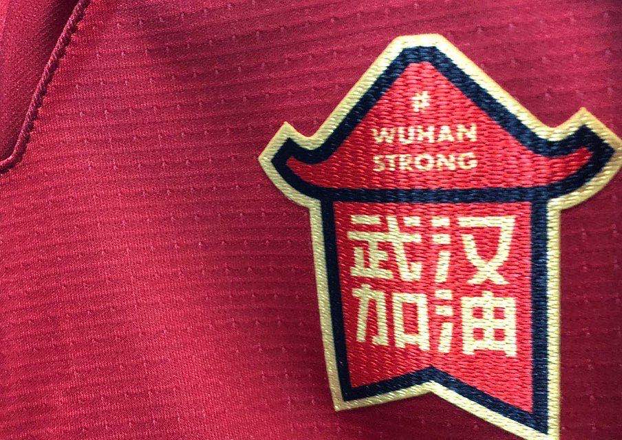 深圳万科阳光女冰穿战疫球衣，夺WHL半决赛首胜